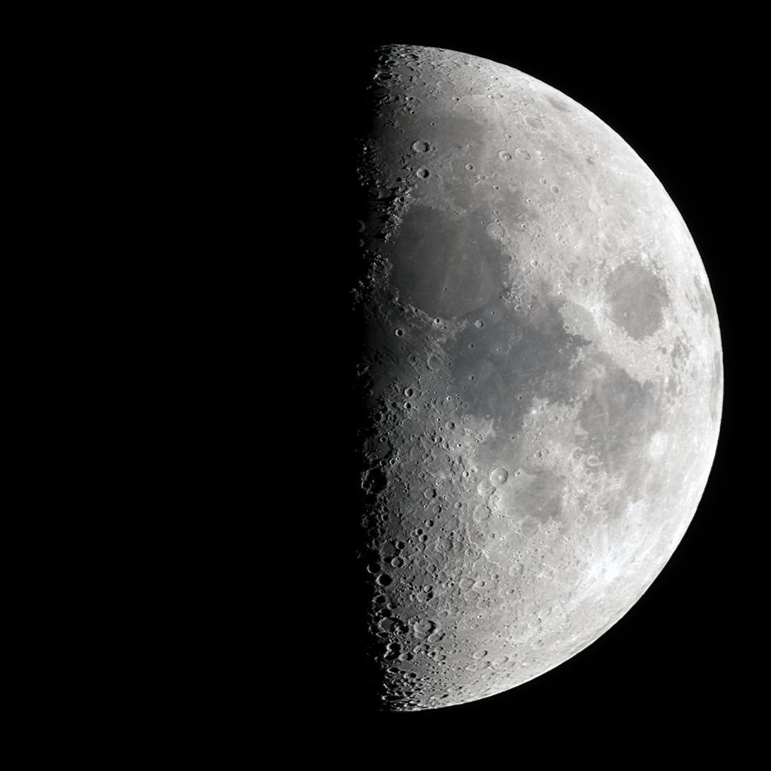 moonage6.8