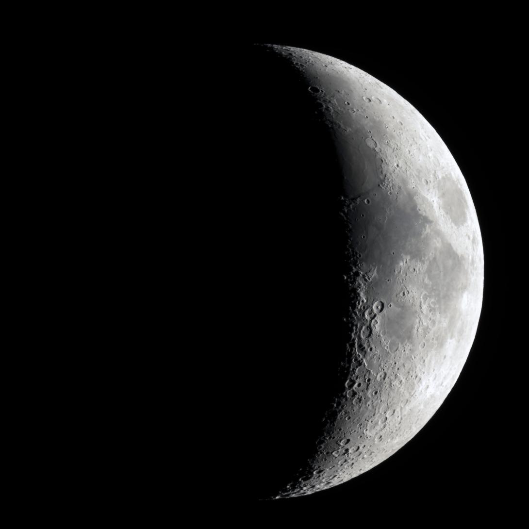 ❇︎月星❇︎ 真鍮製三日月型スターチャーム - 丸型天体月ジルコンペンダント - 上品